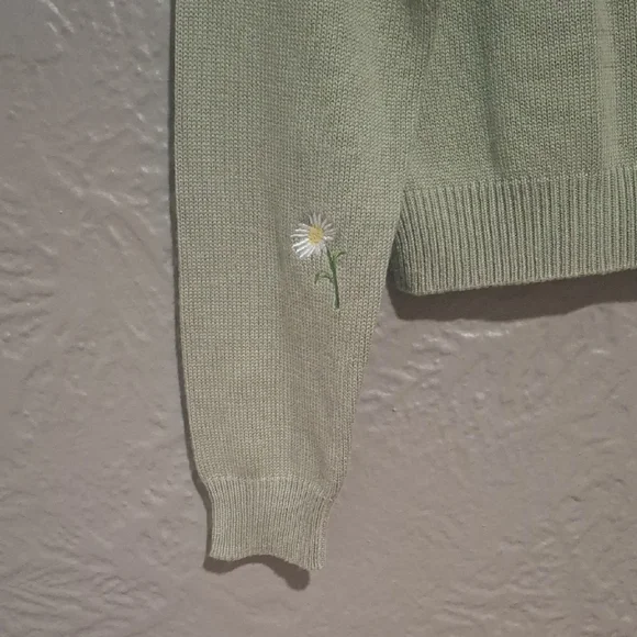 Divided Women's Sage Green Sweater with Daisy Embroidery Size S - Picture 5 of 10